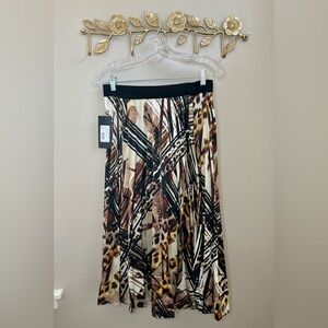NWT Marciano GUESS Patterned Pleated Midi Skirt